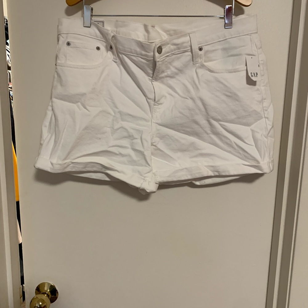 Gap shorts